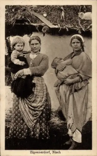 Ak Niš Nisch Serbien, Zigeunerdorf, Familienbild
