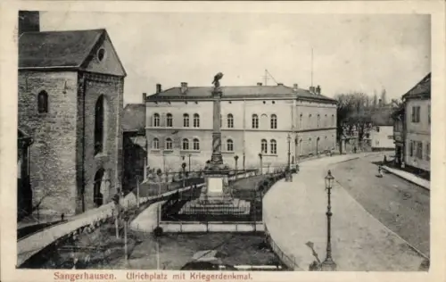 Ak Sangerhausen am Südharz,  Ulrichplatz, Kriegerdenkmal,  Gebäude