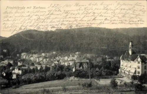 Ak Friedrichroda im Thüringer Wald, Gesamtansicht mit Kurhaus