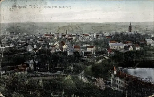 Ak Königsee in Thüringen,  Thür., Blick vom Mühlberg, Landschaft mit Häusern und Kirche