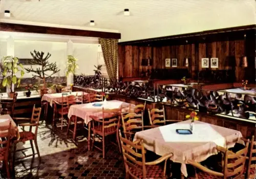 Ak Mehring an der Mosel , Gemütliches Restaurant, Tische mit weißen Tischdecken, Pflanzen, Fenste