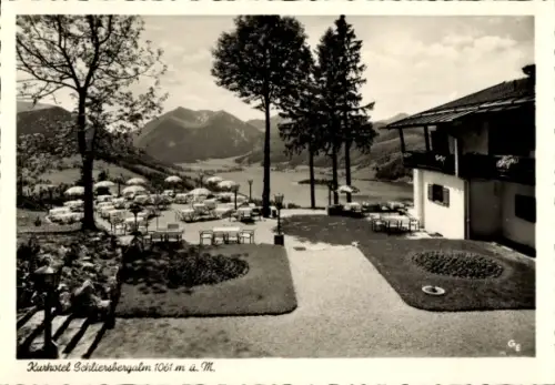 Ak Schliersee in Oberbayern, Kurhotel Schliersbergalm, Blick auf Terrasse, Brecherspitze, Schlier
