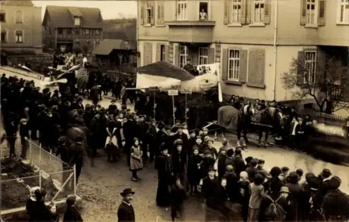 Foto Ak Karneval, Festzug, Flugzeuge