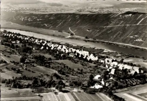Ak Brauneberg an der Mosel, Fliegeraufnahme