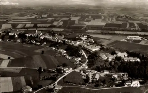 Ak Altmühldorf Mühldorf am Inn Oberbayern, Luftaufnahme von  Felder, Straßen, Häuser