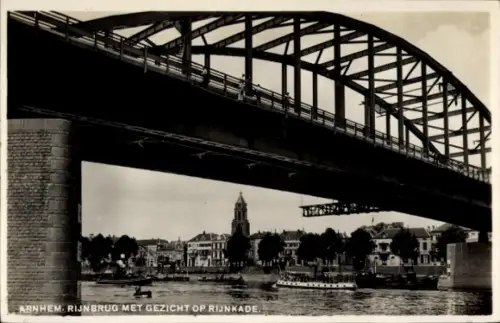 Ak Arnhem Gelderland Niederlande, Rijnbrücke, Blick auf Rijnkade, Wasser, Boote, Stadtansicht