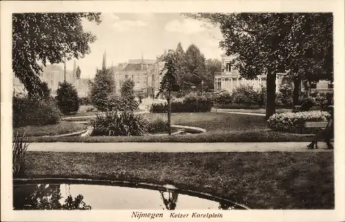 Ak Nijmegen Gelderland,  Keizer Karelplein, Parklandschaft, Bäume, Teich