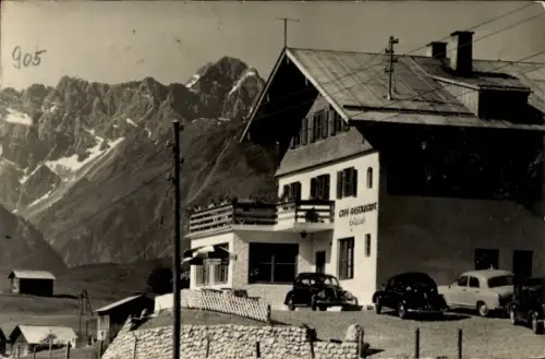 Ak Riezlern Mittelberg im Kleinwalsertal Vorarlberg, Terrassen-Café, Restaurant Erlebach, Berge i