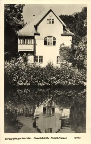 Ak Dresden Altstadt, Dresdner Haide, Gaststätte Fischhaus, Gebäude, Wasserreflexion