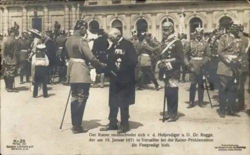 Ak Kaiser Wilhelm II. verabschiedet sich von Hofprediger Dr. Rogge