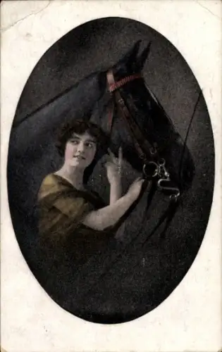 Präge Passepartout Ak Junge Frau mit Pferd, Portrait