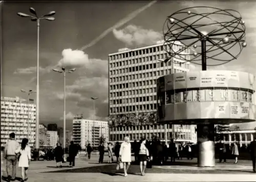 Ak Berlin Mitte, Alexanderplatz, Haus des Lehrers, Weltzeituhr