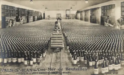 Ak Vals Saint Jean Ardèche, Une Mer de Bouteilles
