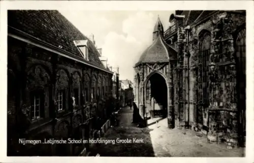 Ak Nijmegen Gelderland,  Latijnsche School, Groote Kerk,  Architektur