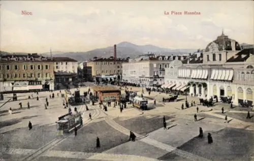 Ak Nice Nizza Alpes Maritimes,  La Place Masséna, Menschen, Straßenbahn, Gebäude