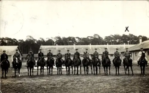 Foto Ak Haguenau Hagenau im Elsass Bas Rhin, Kavallerie, Baracken