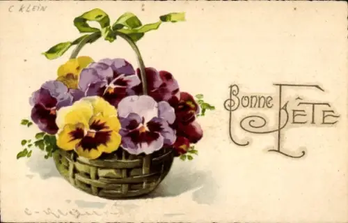 Künstler Ak Klein, Catharina, Bonne Fête, Korb mit Stiefmütterchen