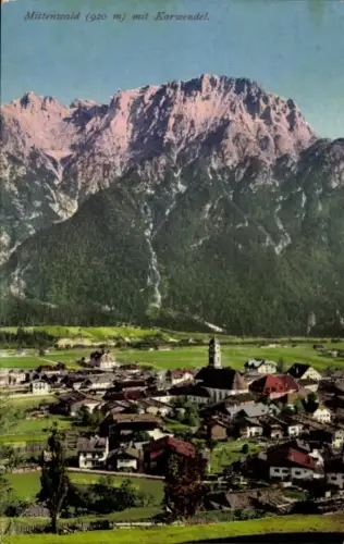 Ak Mittenwald in Oberbayern,  Karwendel, Berglandschaft, Dorfansicht, 920 m