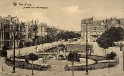 Ak Den Haag Südholland Niederlande,  Juliana van Stolbergplein, Brunnen, Bäume, Straßenlaternen