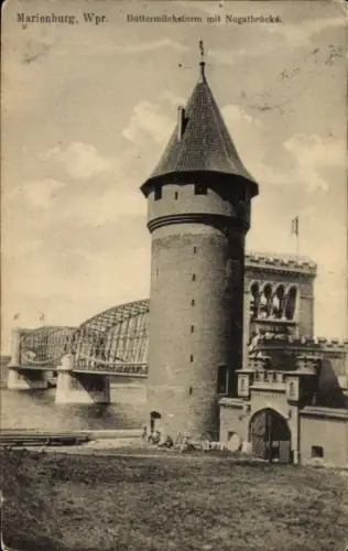 Ak Marienburg Malbork Westpreußen,  Buttermilchsturm, Nogatbrücke