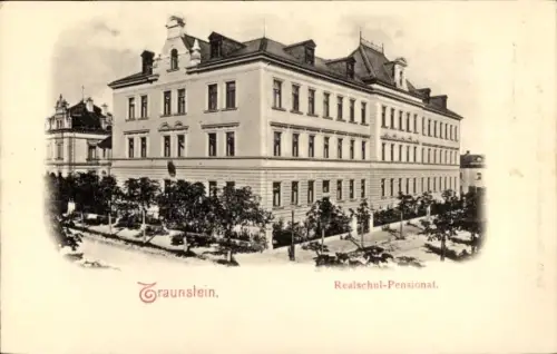 Ak Traunstein in Oberbayern, Realschul-Pensionat,  Gebäude, Bäume, Straße