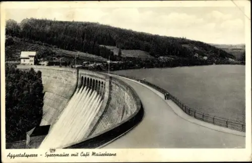 Ak Bergneustadt im Bergischen Land, Aggertalsperre, Sperrmauer mit Cafe Mauerkrone