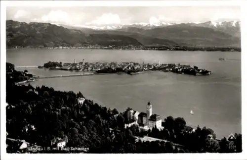 Ak Bad Schachen Lindau am Bodensee Schwaben, Landschaft mit Wasser, Berge im Hintergrund,  Bad Sc