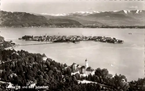 Ak Lindau am Bodensee Schwaben, Lindau B. und Bad Schachen, Bodensee, Berge im Hintergrund