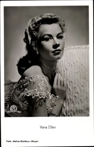 Ak Schauspielerin Vera Ellen, Portrait