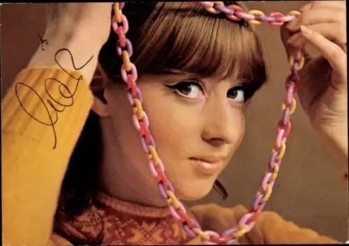 Ak Sängerin Marion Maerz, Portrait, Autogramm, Kette