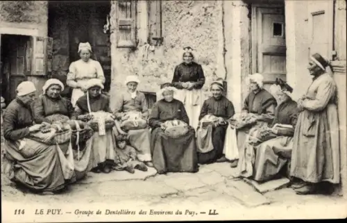 Ak Le Puy en Velay Haute Loire, Spitzenklöpplerinnen in Tracht