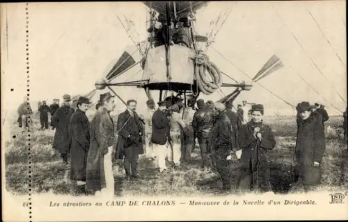 Ak Camp de Chalons Camp de Mourmelon Marne, Manöver mit einem lenkbaren Luftschiff