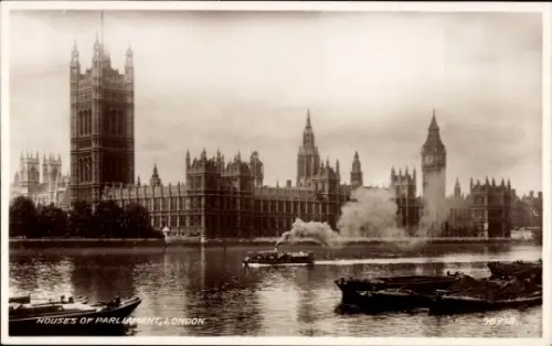 Ak Westminster London City, Houses of Parliament,  Thames, Victoria Tower, Clock Tower, Big Ben