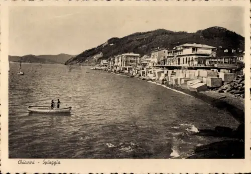 Ak Chiavari Liguria,  Strandansicht, Boot, Küste, Berge