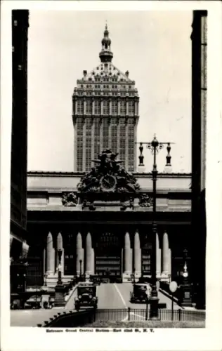 Ak New York City USA, Grand Central Station, Eingang, Hochhaus, Autos,  