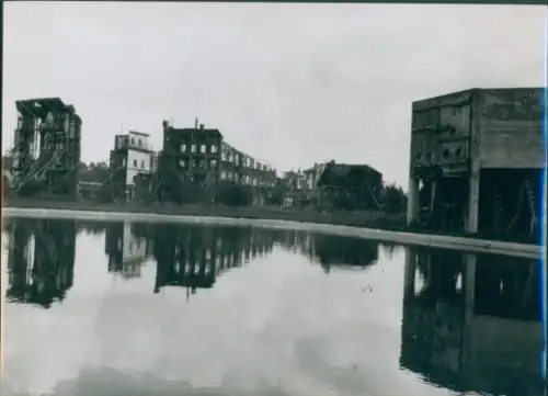 Foto Filmgelände in Geiselgasteig, Zerstörte Häuser nach der Schlacht