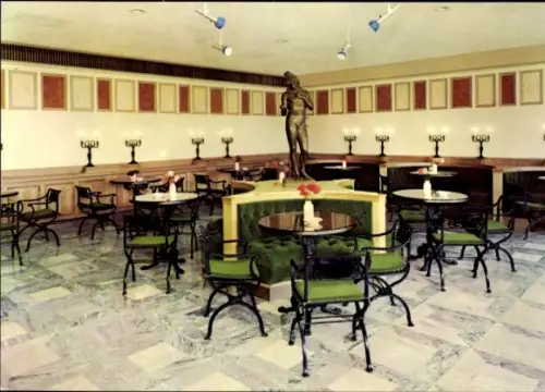 Ak Berlin, Der Palast der Republik, Weinstube, Innenansicht, Statue