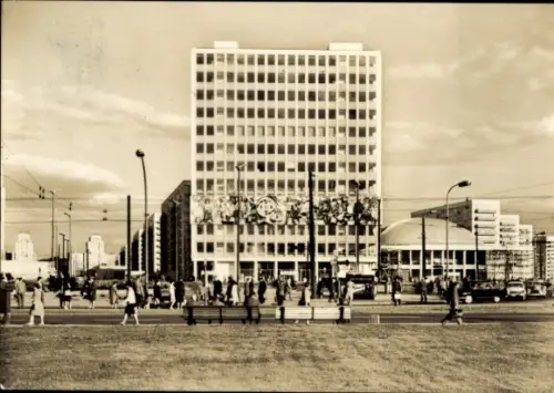 Ak Berlin Mitte, Alexanderplatz, Haus des Lehrers, Kongresshalle
