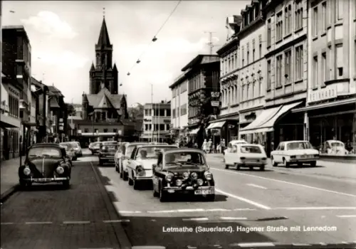 Ak Letmathe Iserlohn im Märkischen Kreis, Letmathe, Hagener Straße, Autos, Kirche im Hintergrund