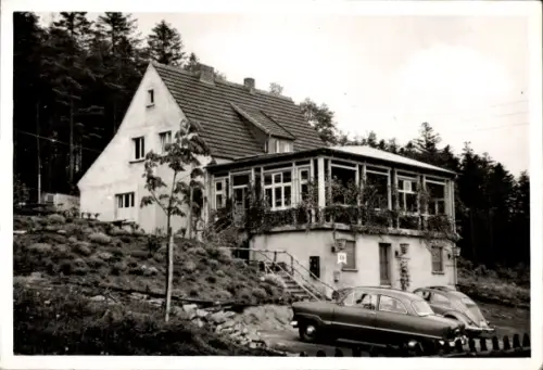 Ak Stübbeken Letmathe Iserlohn im Märkischen Kreis, Haus mit Veranda, Bäume, Autos,  aus dem Saue