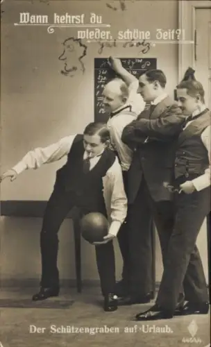 Ak Männer beim Kegeln, Schützengraben auf Urlaub