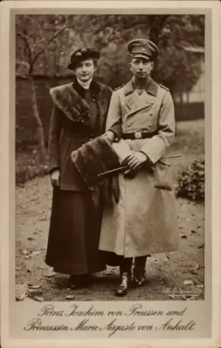 Ak Prinz Joachim von Preußen, Prinzessin Marie Auguste von Anhalt