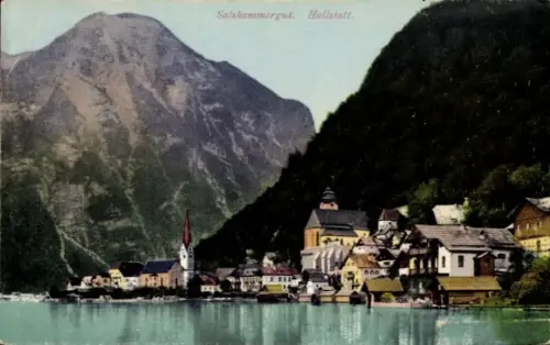 Ak Hallstatt im Salzkammergut Oberösterreich, Salzkammergut,  Berglandschaft, See, Häuser, Kirche