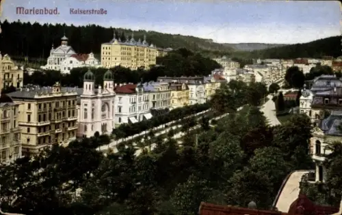 Ak Mariánské Lázně Marienbad Region Karlsbad,  Kaiserstraße, Stadtansicht, Bäume, Gebäude