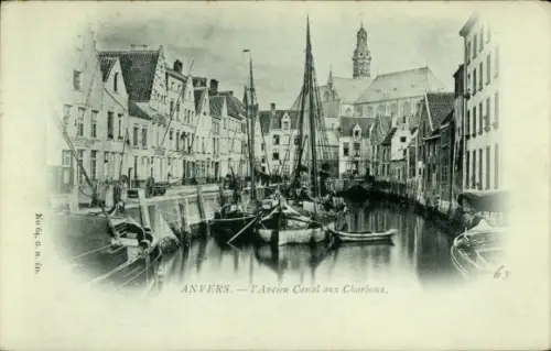 Ak Anvers Antwerpen Flandern, Schiff im Kanal, alte Gebäude,  Schwarz-Weiß-Foto