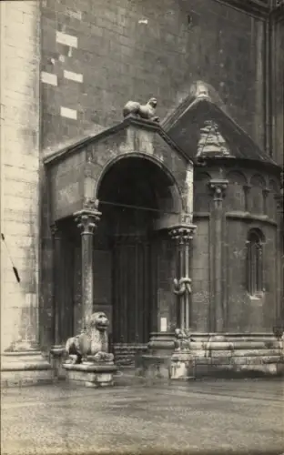 Ak Triest Trieste Friuli Venezia Giulia, Löwe, Säule, Bogen, Statue, Triest