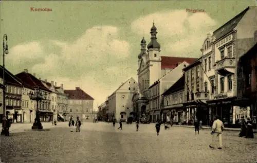 Ak Chomutov Komotau Region Aussig,  Ringplatz,  , Menschen auf der Straße