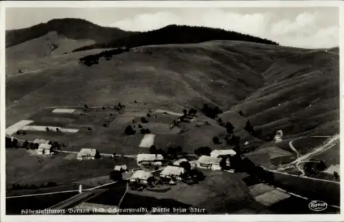 Ak Bernau im Schwarzwald, Beim Adler, Fliegeraufnahme