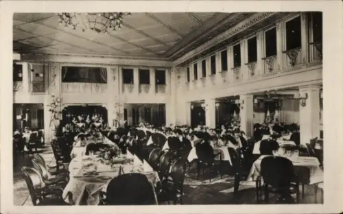 Ak Dampfer Columbus, Norddeutscher Lloyd Bremen, Schnelldampfer, Innenaufnahme eines Speisesaa...