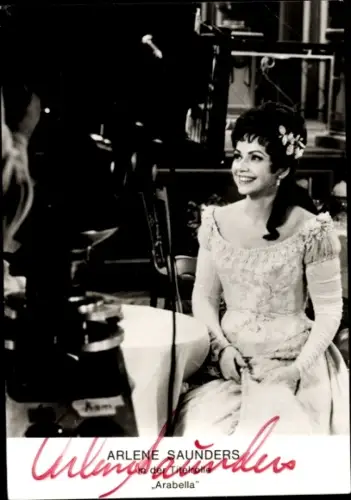 Foto Opernsängerin Arlene Saunders, als Arabella, Autogramm
